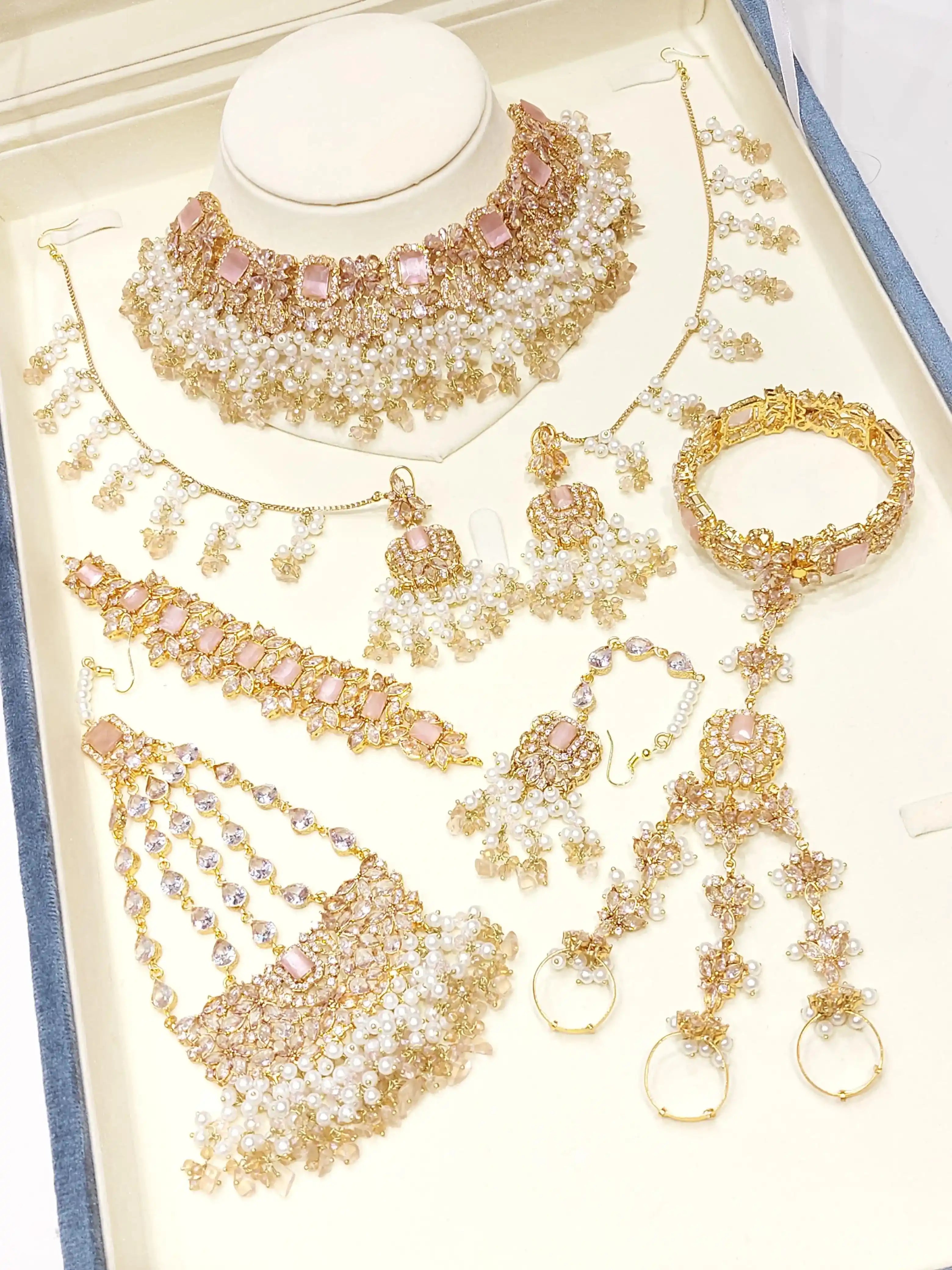 Majestic Elegance Jewelry Set