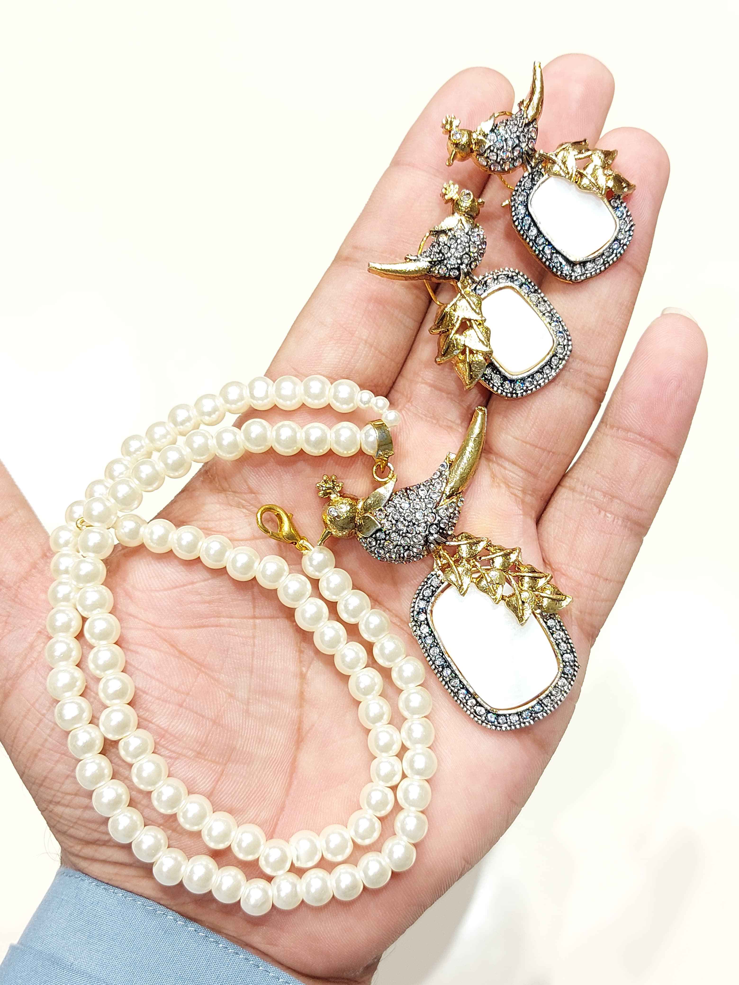 Majesty's Woven Grandeur Set for Women