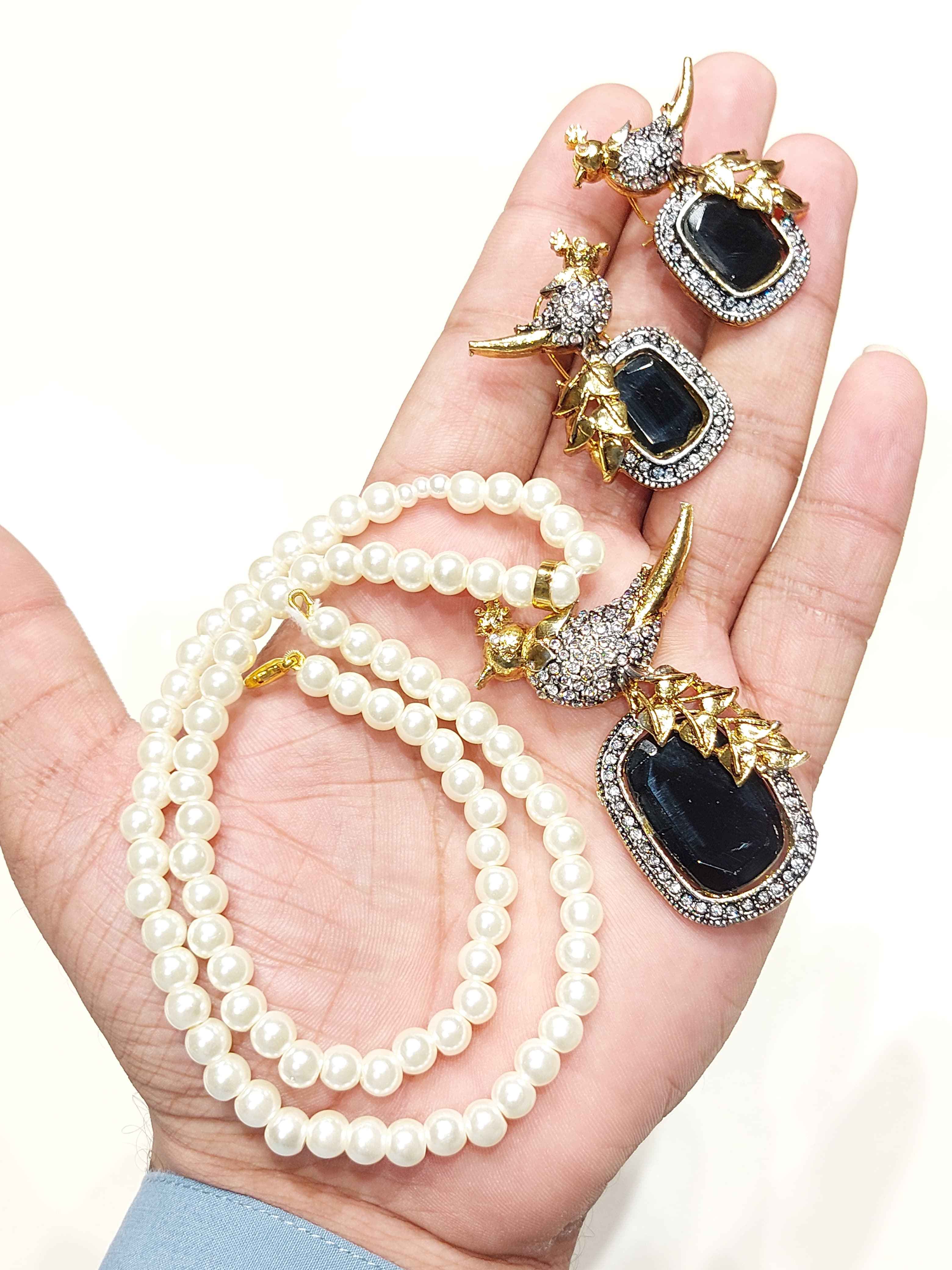 Majesty's Woven Grandeur Set for Women