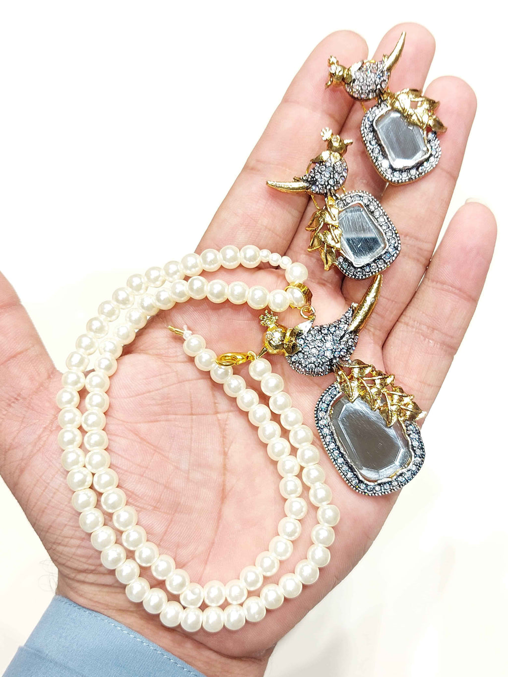 Majesty's Woven Grandeur Set for Women