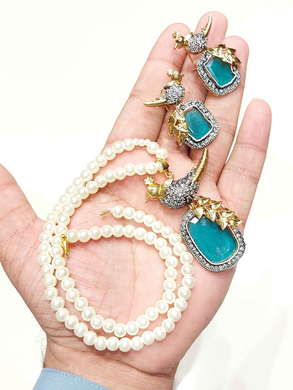 Majesty's Woven Grandeur Set for Women