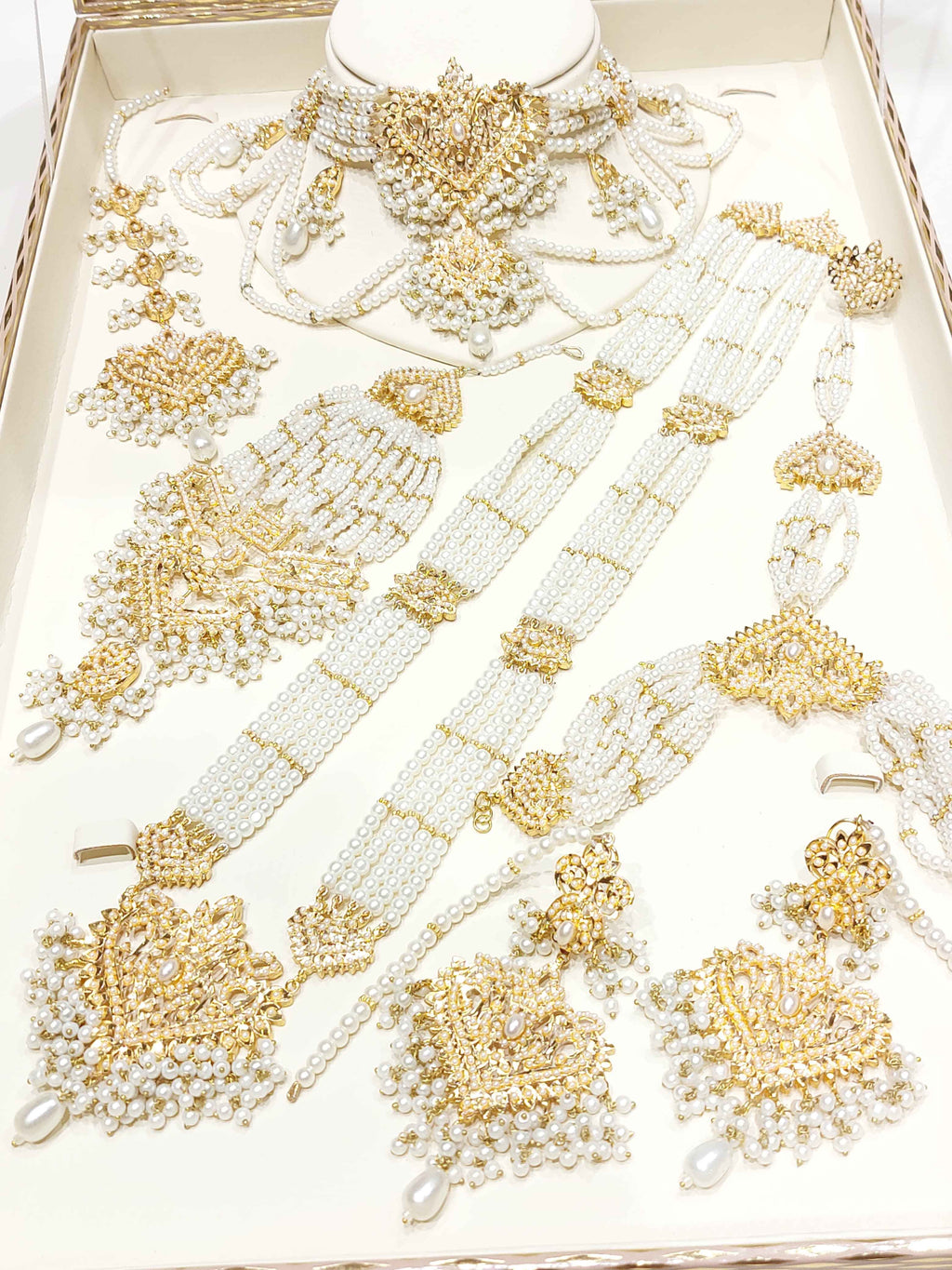 Majestic Royal Mughal Ensemble for Women