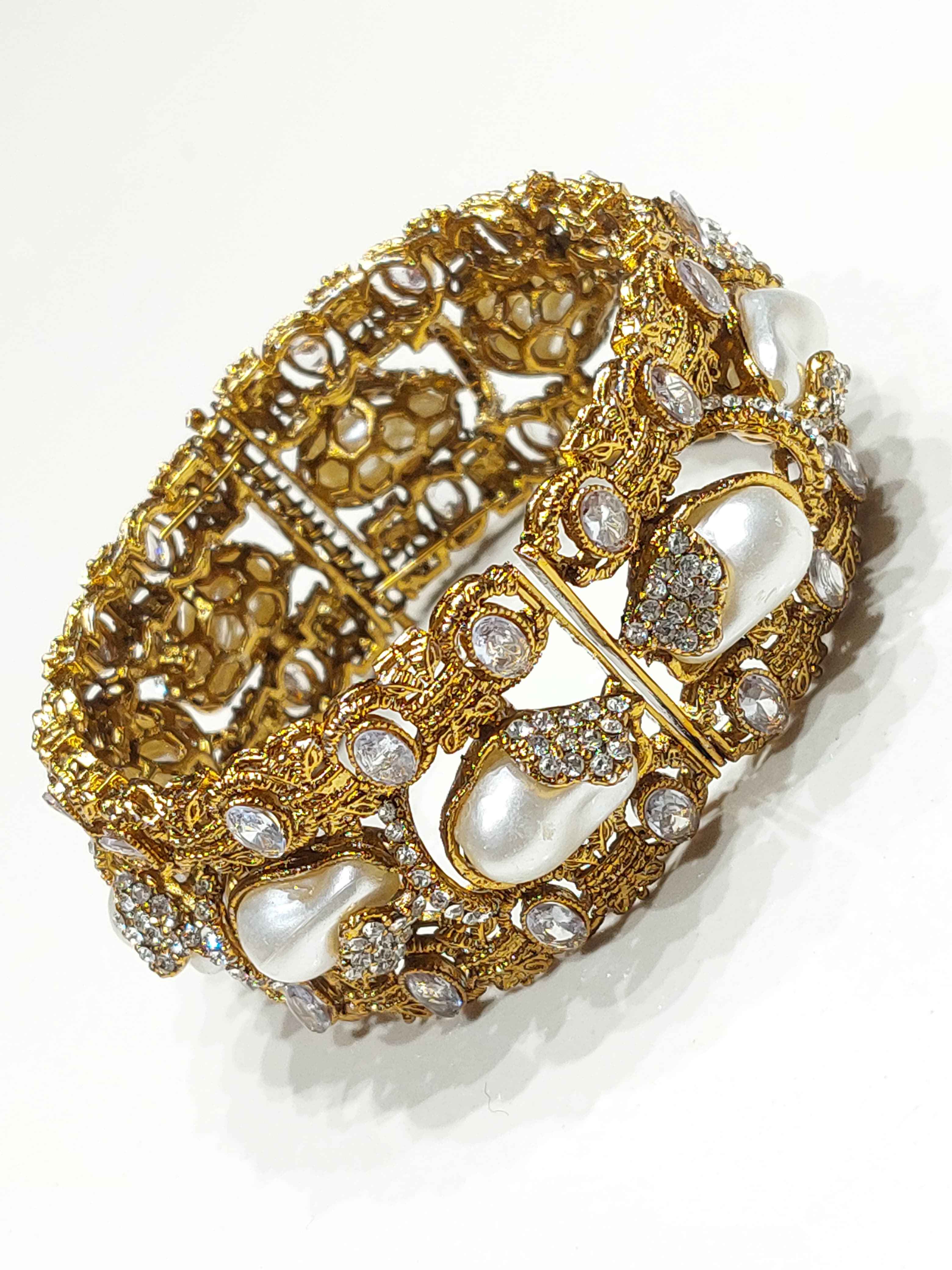 Majestic Royal Garden Kada for Women
