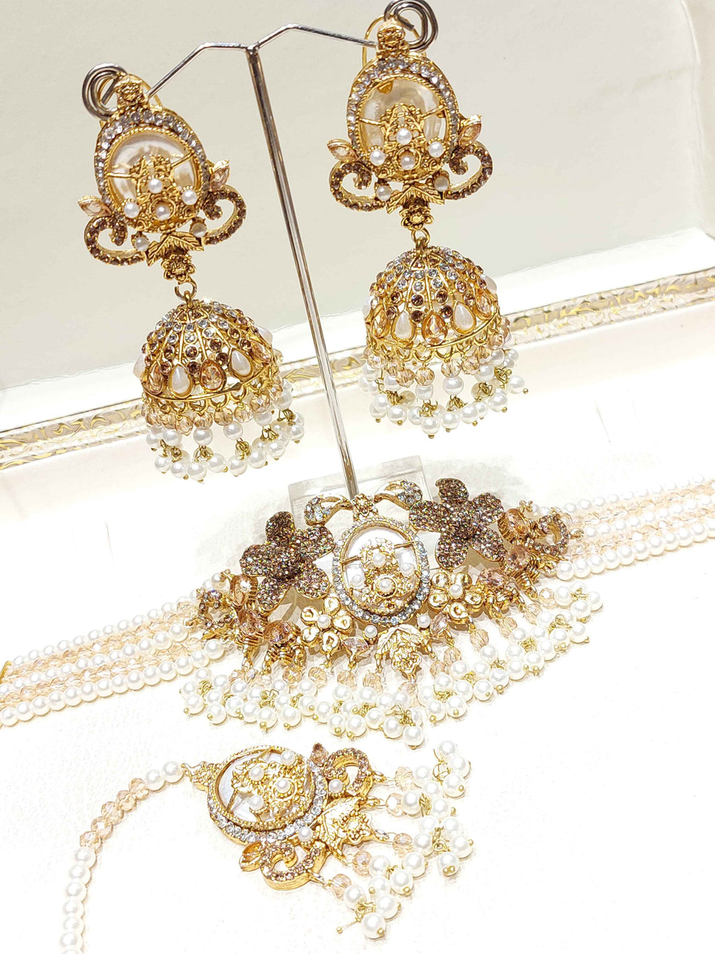 Majestic Royal Bridal Set For Women