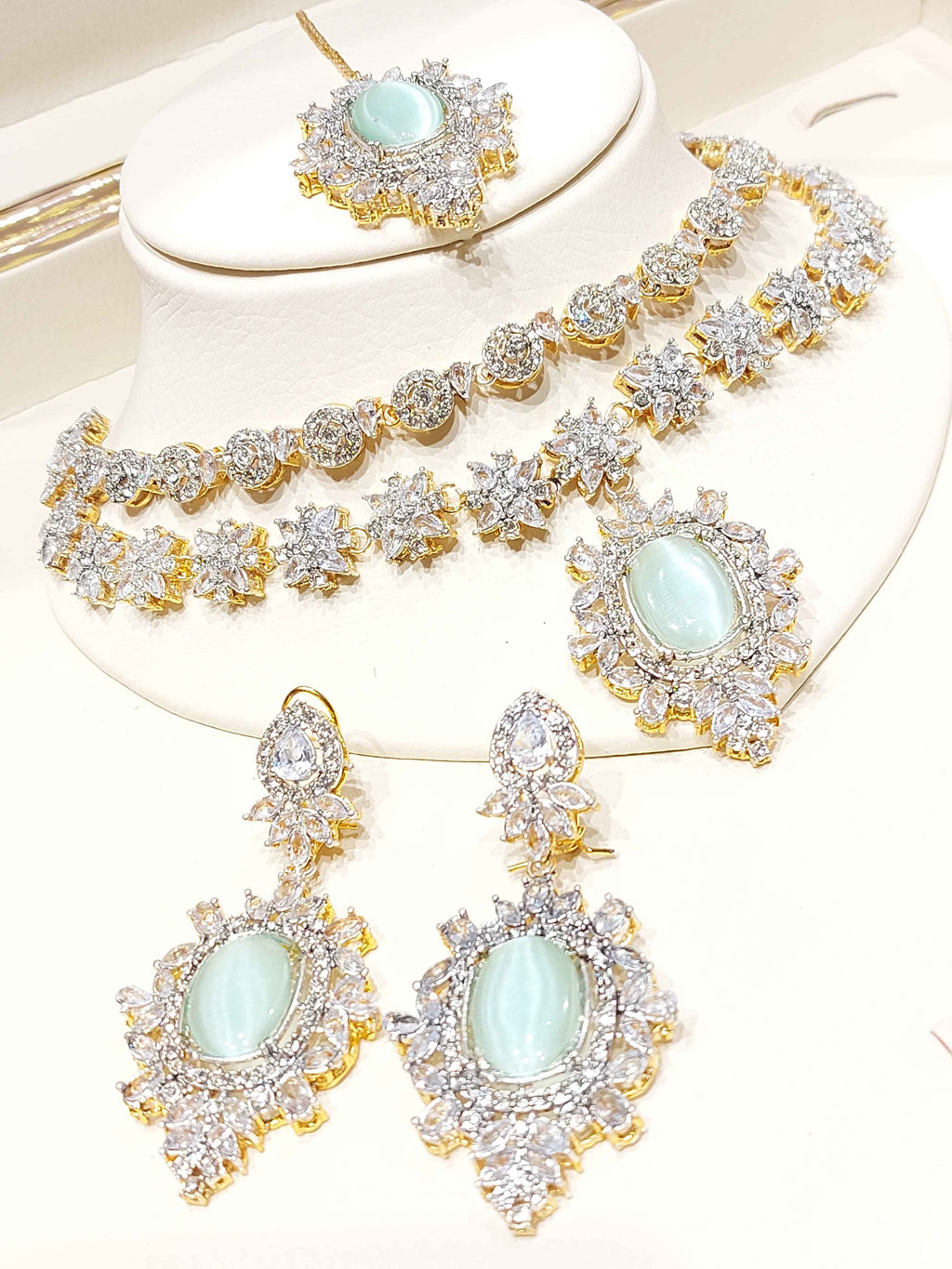 Majestic Mughal Multi-Stone Set for Women