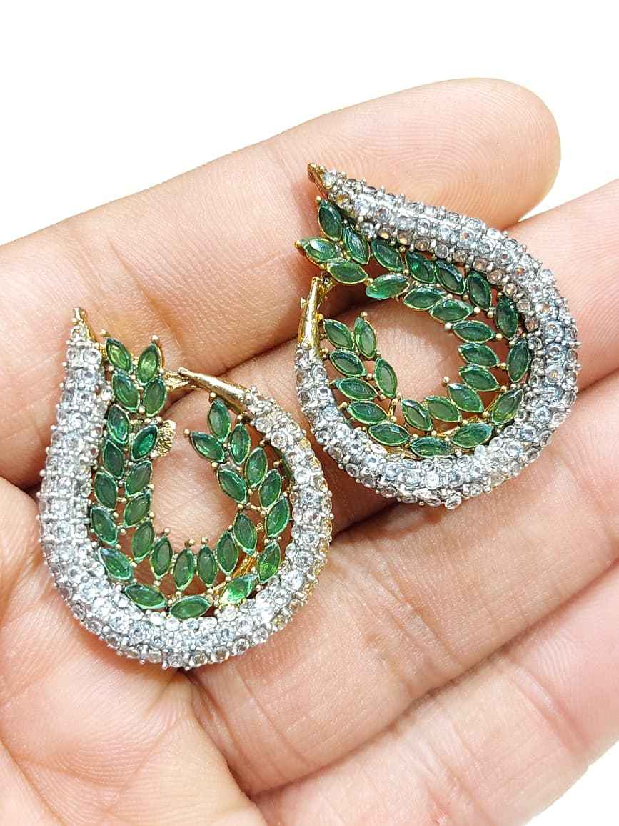 Premium Leaf-Design Studs – Elegant Everyday Wear