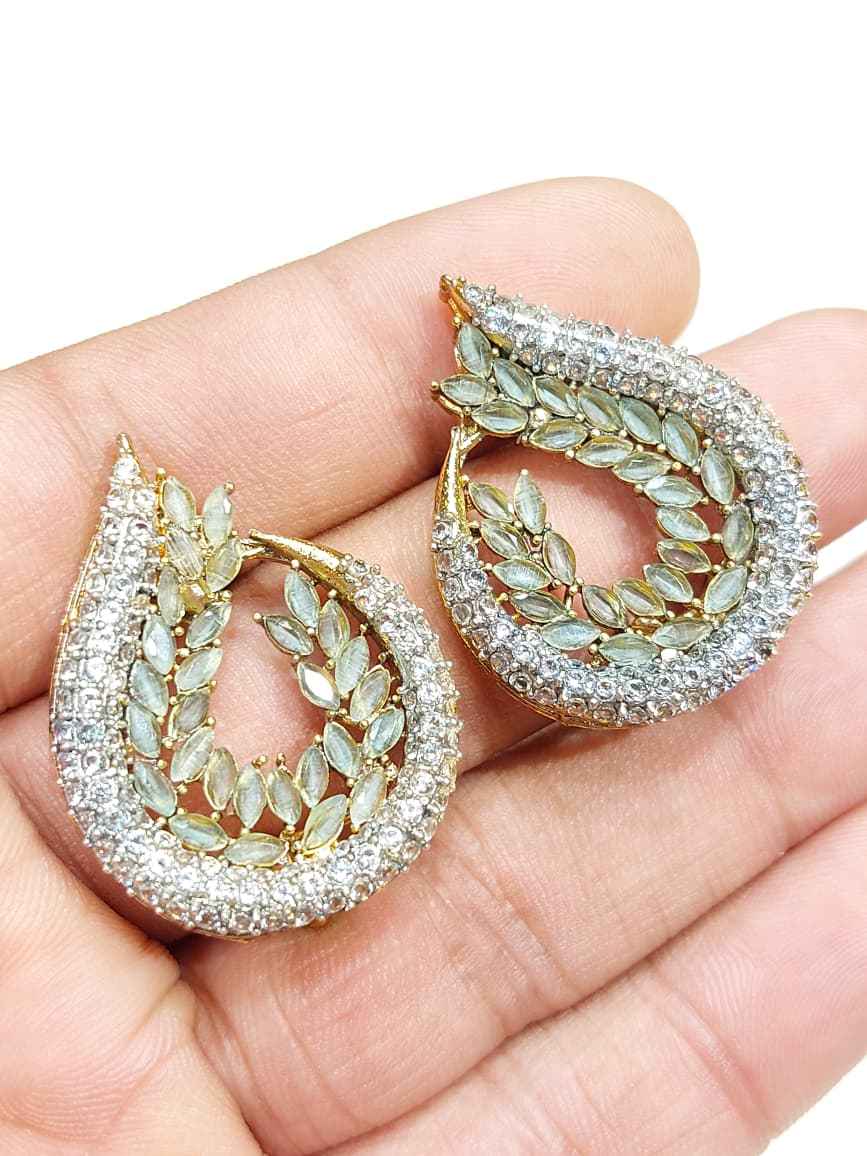 Premium Leaf-Design Studs – Elegant Everyday Wear