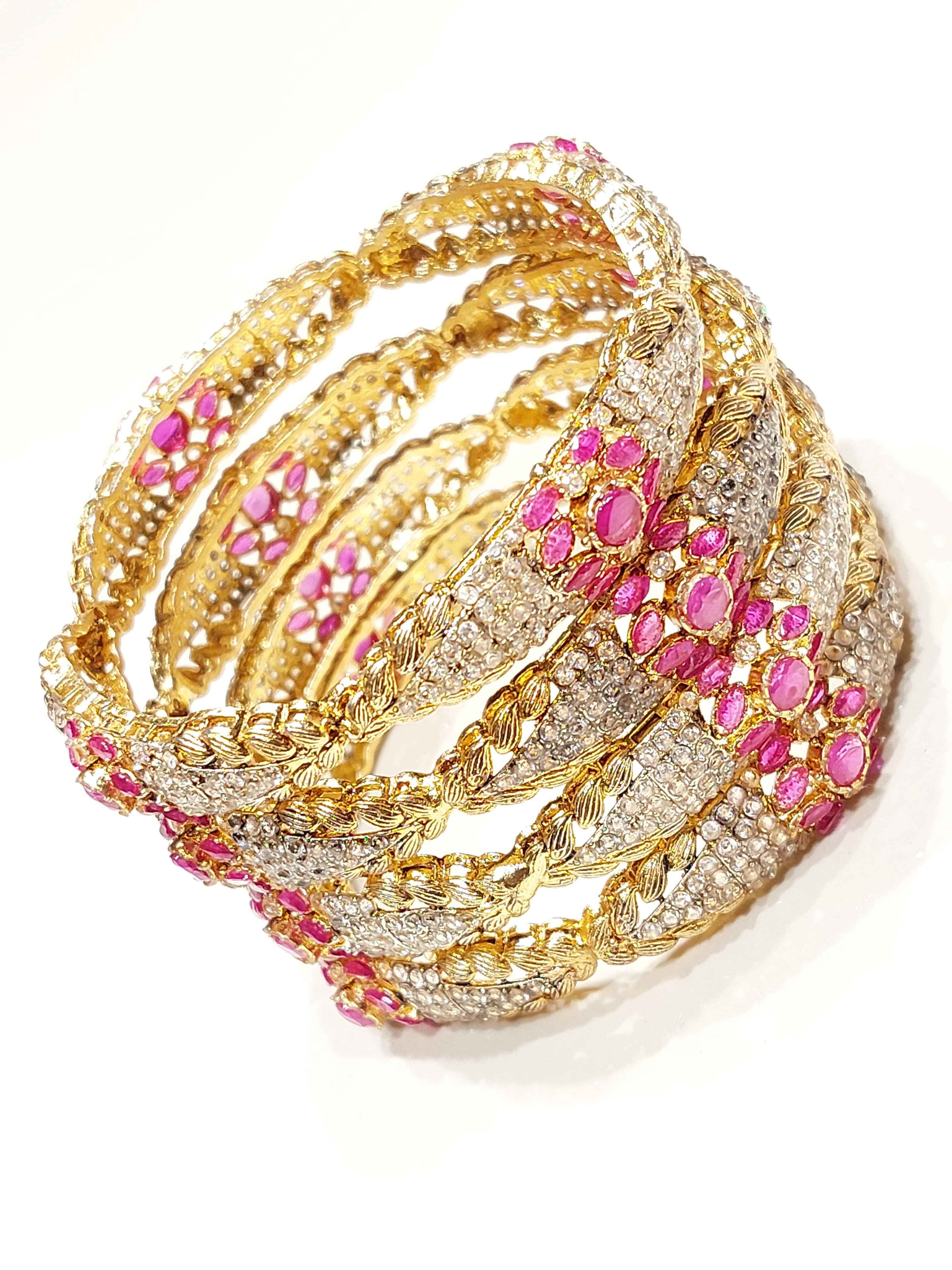 Luxe Radiant Zirkon 4-Piece Bangle Set