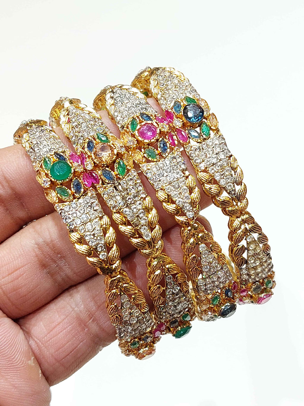 Luxe Radiant Zirkon 4-Piece Bangle Set
