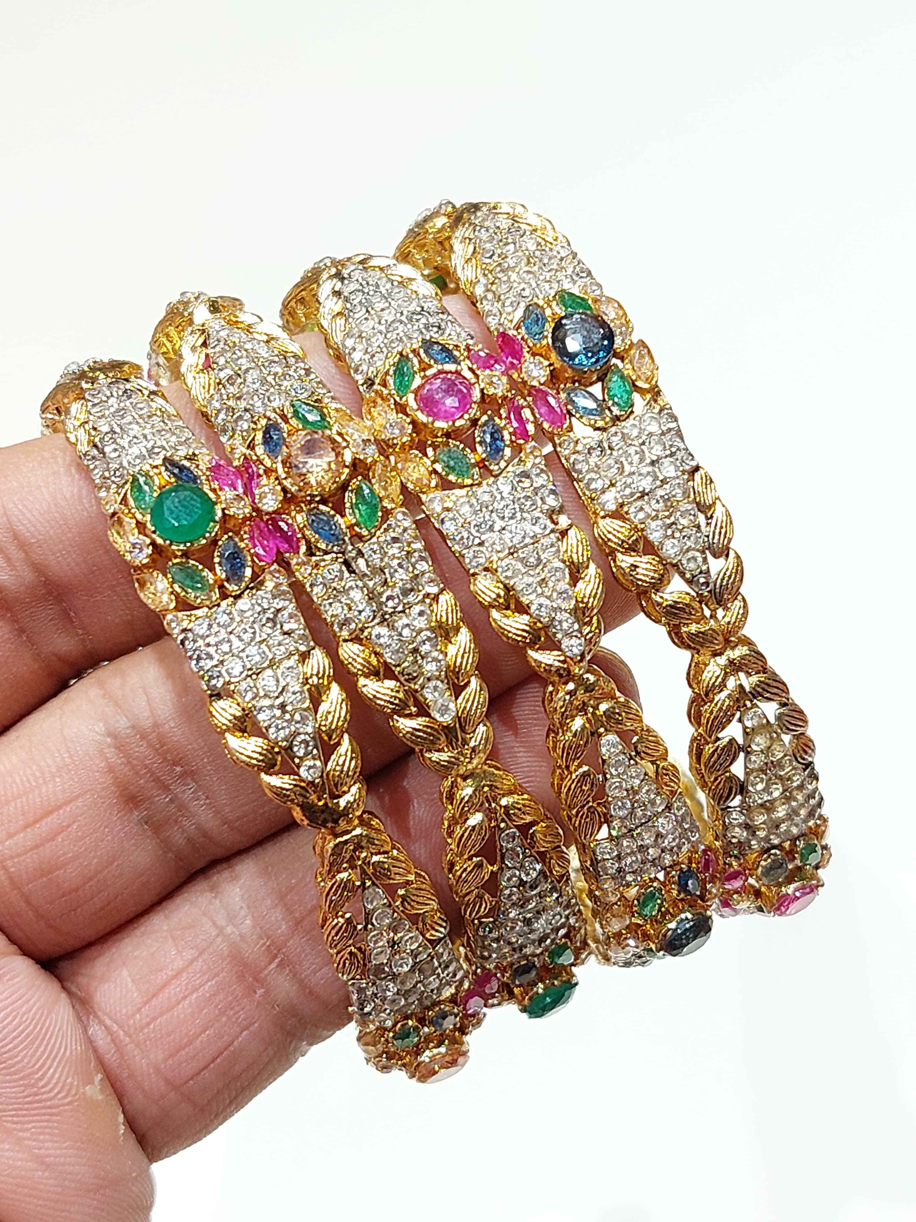 Luxe Radiant Zirkon 4-Piece Bangle Set