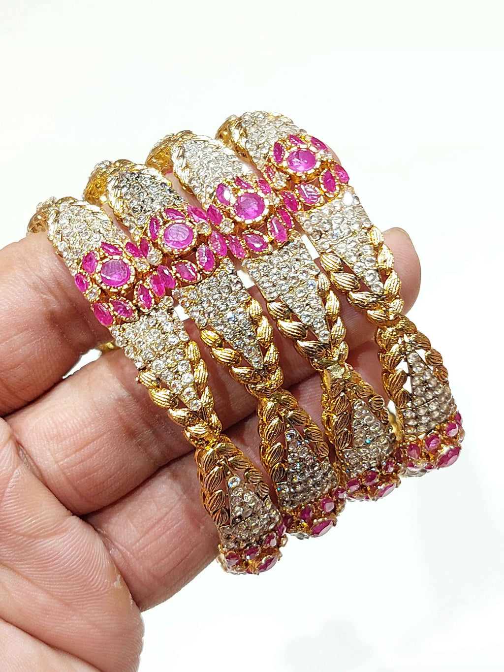 Luxe Radiant Zirkon 4-Piece Bangle Set