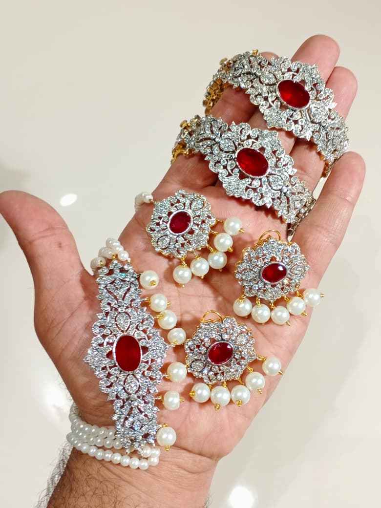 Royal Velvet Stone Choker & Bangle Set